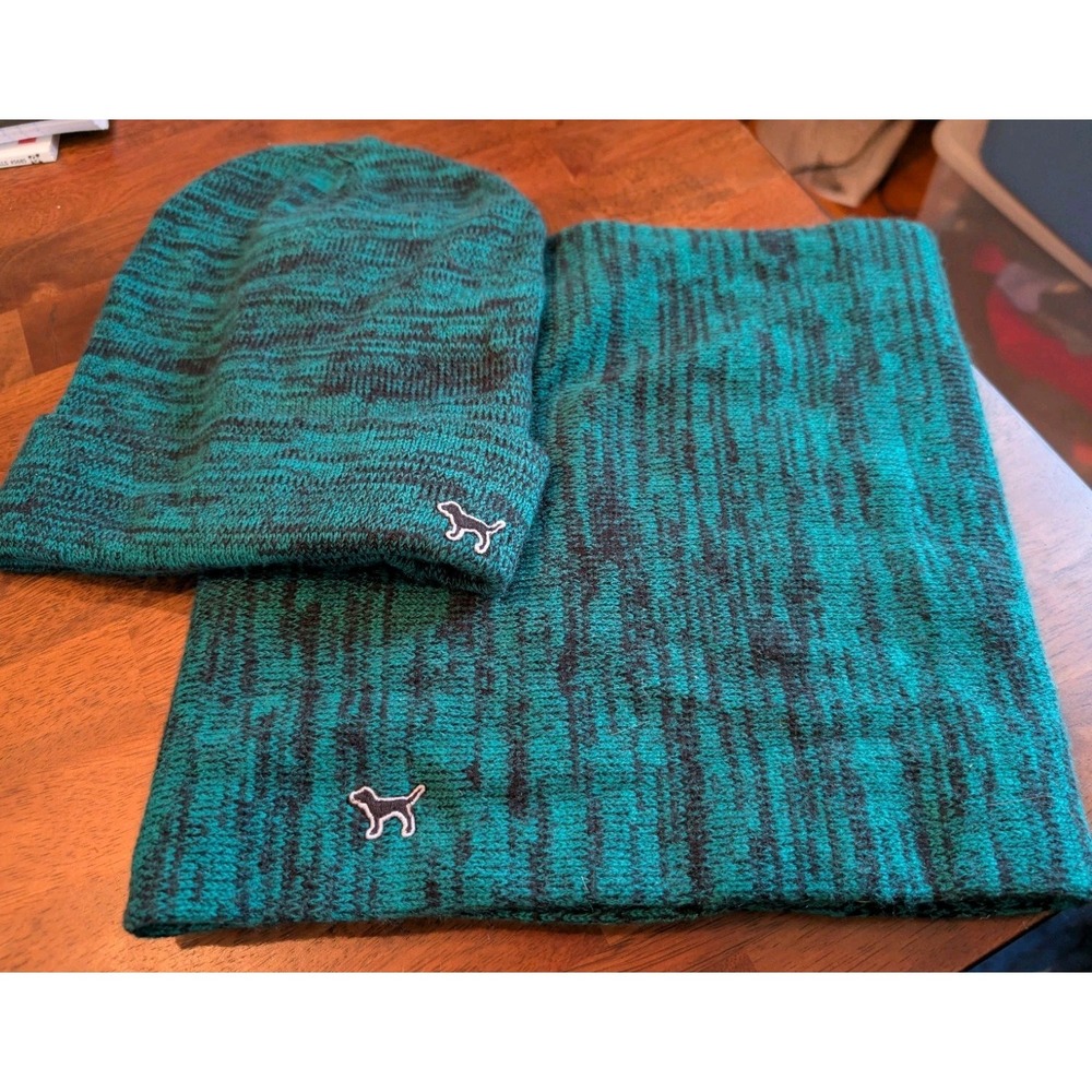 Victoria's Secret Pink 2 Pc Winter Set Beanie & Infinity Scarf Green/Black OS